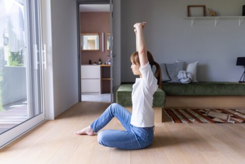 簡単リラックスには深呼吸を。息を吐くことから始めよう。